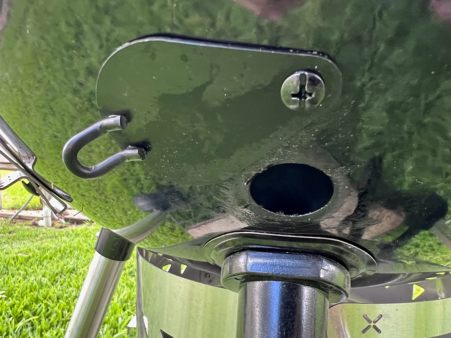 Smoke Hole on Slow N Sear Kettle Grill.